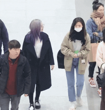 카메라 진짜 잘 찾는 아이돌