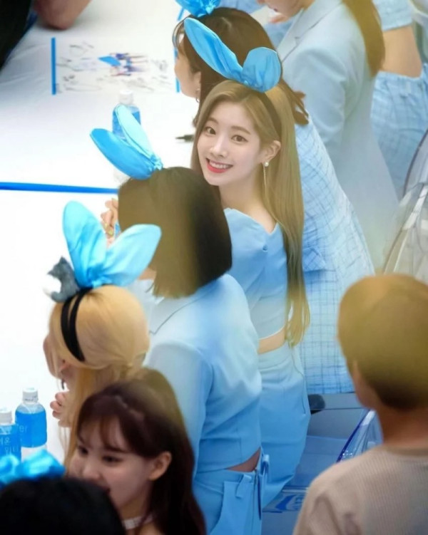 카메라 진짜 잘 찾는 아이돌