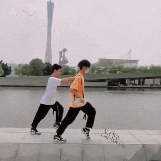 문워크 하는법ㅋㅋㅋㅋ