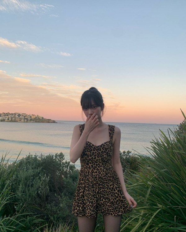 호피 원피스 입은 에스파 카리나