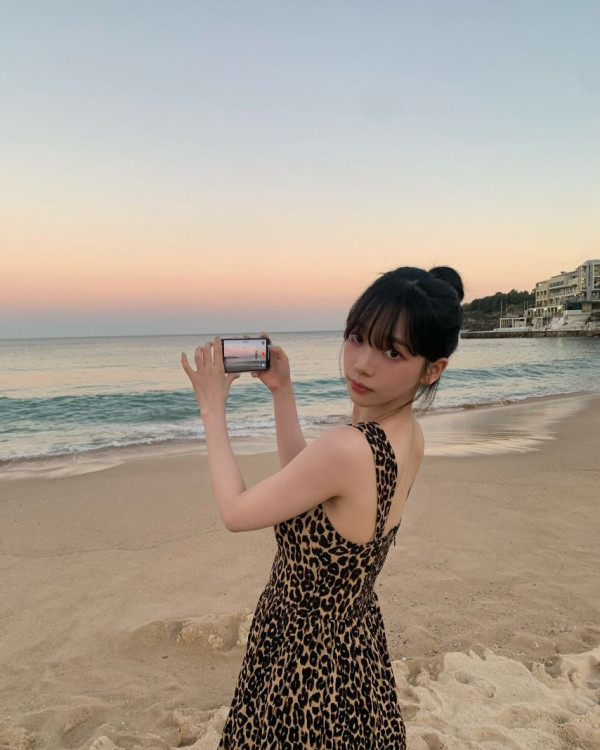 호피 원피스 입은 에스파 카리나