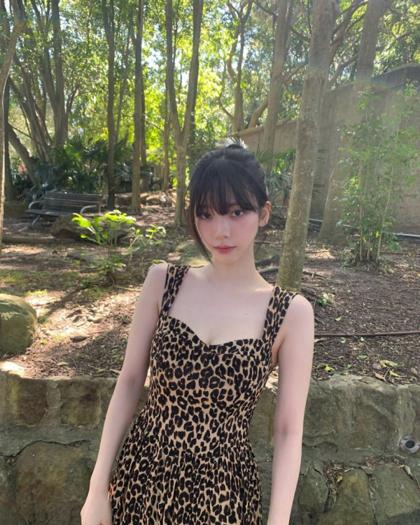 호피 원피스 입은 에스파 카리나