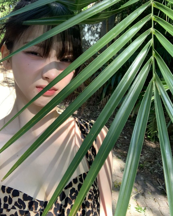 호피 원피스 입은 에스파 카리나