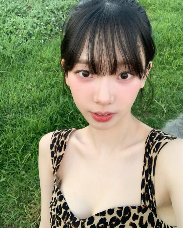 호피 원피스 입은 에스파 카리나