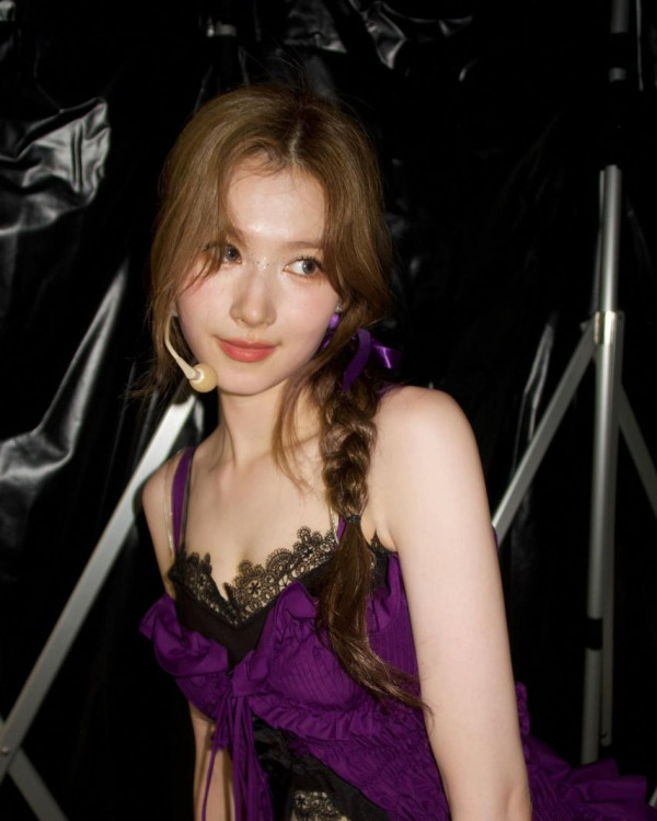 블랙 레이스 나시 요망한 트와이스 사나 몸매
