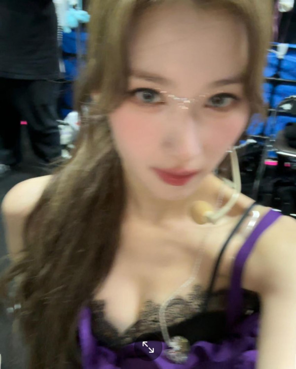 블랙 레이스 나시 요망한 트와이스 사나 몸매