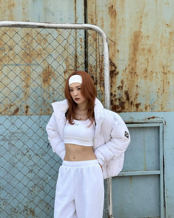 레드벨벳 슬기 언더아머 화보