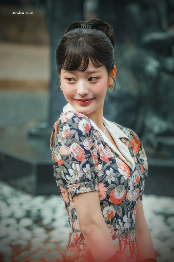 아이브 장원영 꽃무늬 원피스 미친 미모