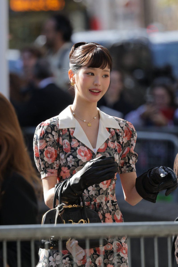 아이브 장원영 꽃무늬 원피스 미친 미모