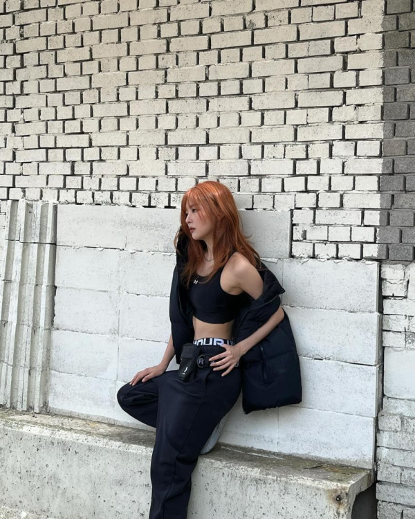 레드벨벳 슬기 언더아머 화보