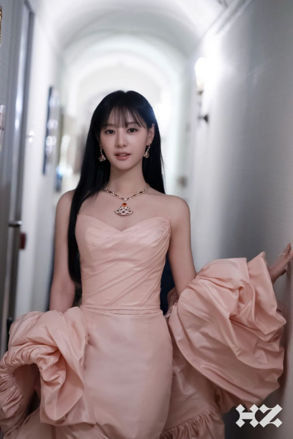 배우 김지원 노블레스 7월호 촬영 비하인드