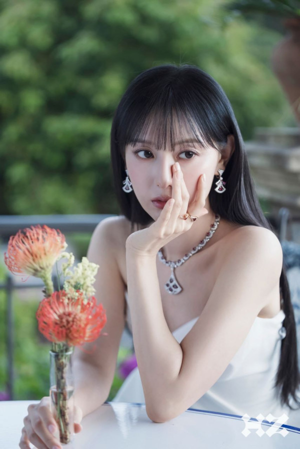 배우 김지원 노블레스 7월호 촬영 비하인드