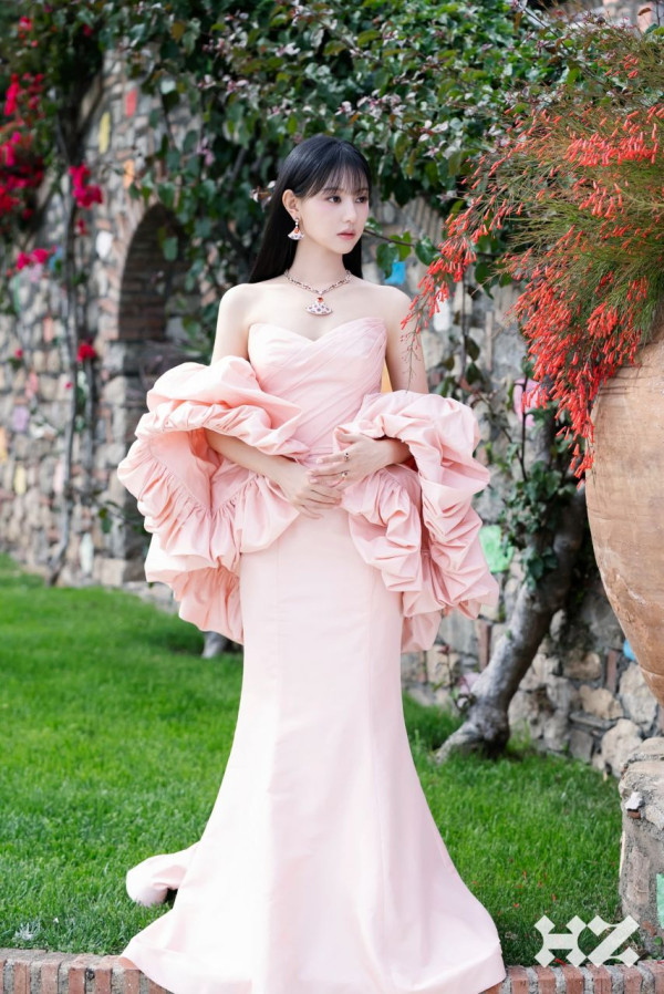 배우 김지원 노블레스 7월호 촬영 비하인드