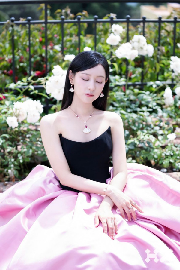 배우 김지원 노블레스 7월호 촬영 비하인드