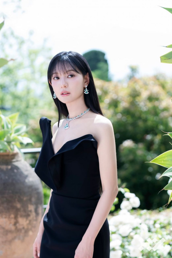 배우 김지원 노블레스 7월호 촬영 비하인드