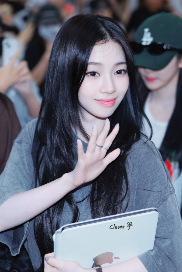 공항 입국 에스파 카리나