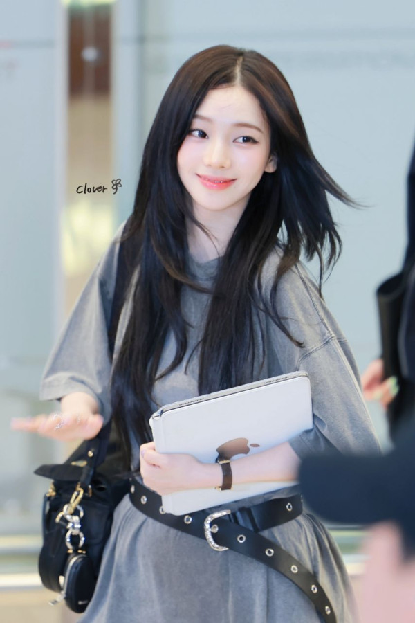 공항 입국 에스파 카리나