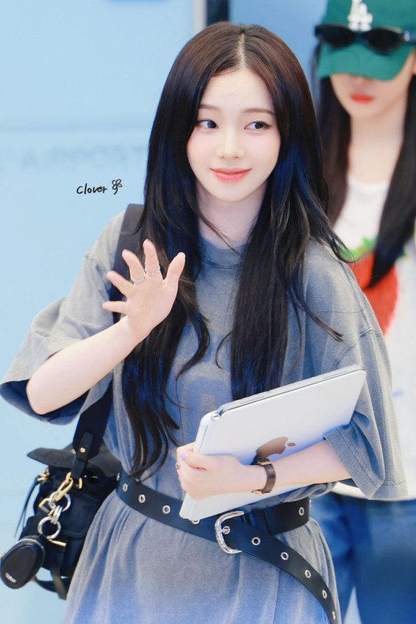 공항 입국 에스파 카리나