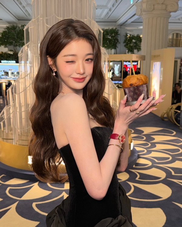 불가리 행사 아이브 장원영 미친 미모.jpg