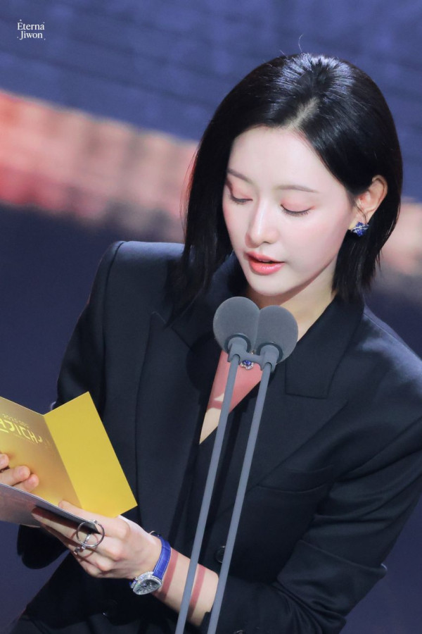 단발머리 김지원