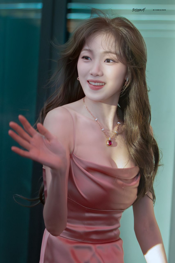 이성경 한국 뮤지컬 어워즈 레드카펫