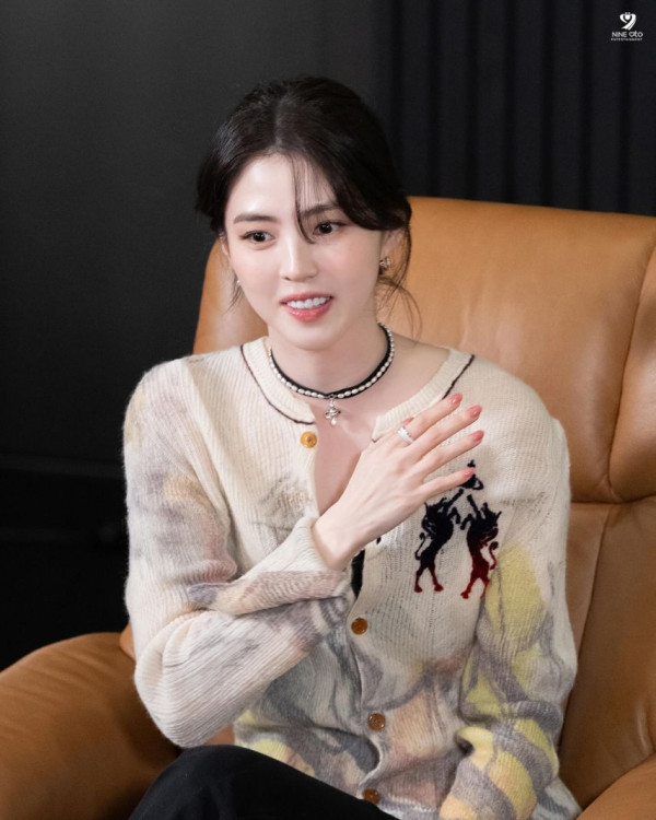 배우 한소희 촬영 비하인드