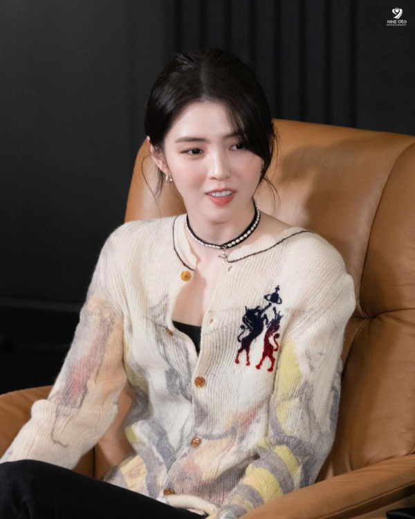 배우 한소희 촬영 비하인드