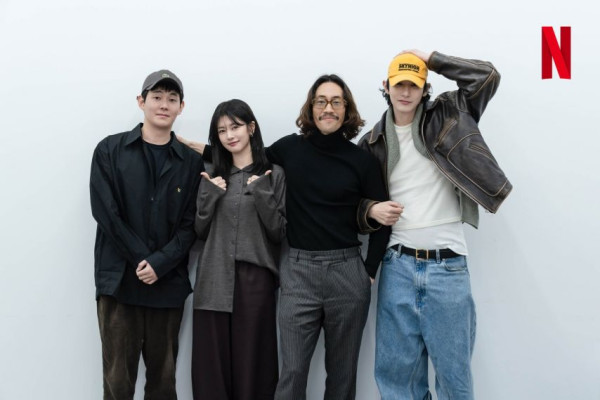 정소민 ,류승범 ,이수혁 ,류경수 - NETFLIX 시리즈 딜러