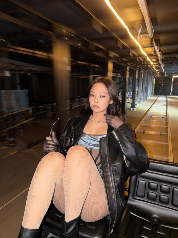 망사스타킹 블랙핑크 제니