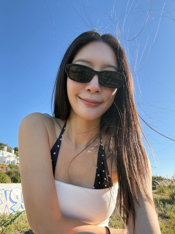 달샤벳 아영 끈비키니 몸매