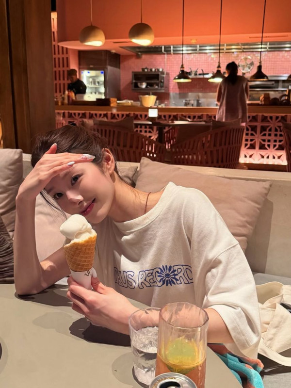 시원한 민소매 신유은