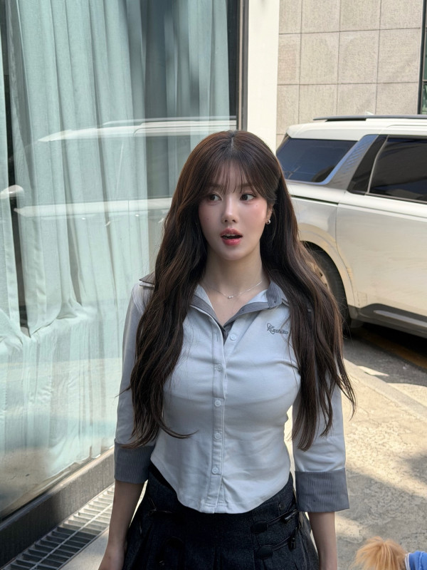 화이트 남방, 남다른 볼륨감 권은비