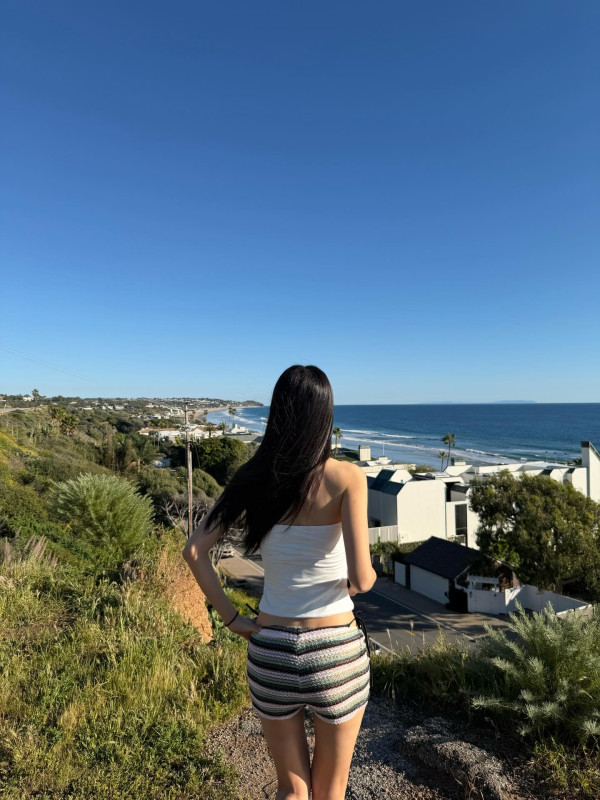 달샤벳 아영 끈비키니 몸매