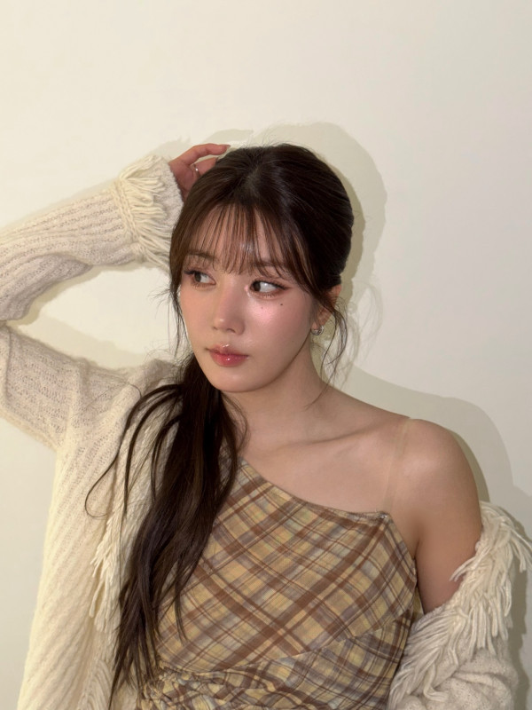 화이트 남방, 남다른 볼륨감 권은비