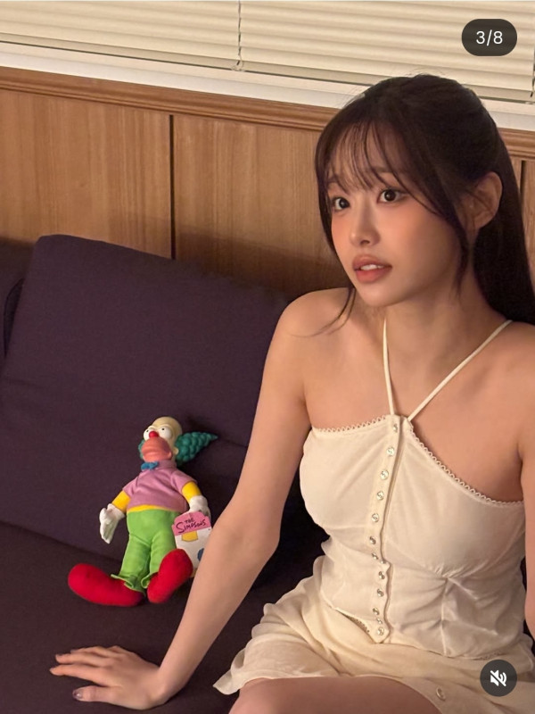 화이트 원피스 이달의 소녀 츄