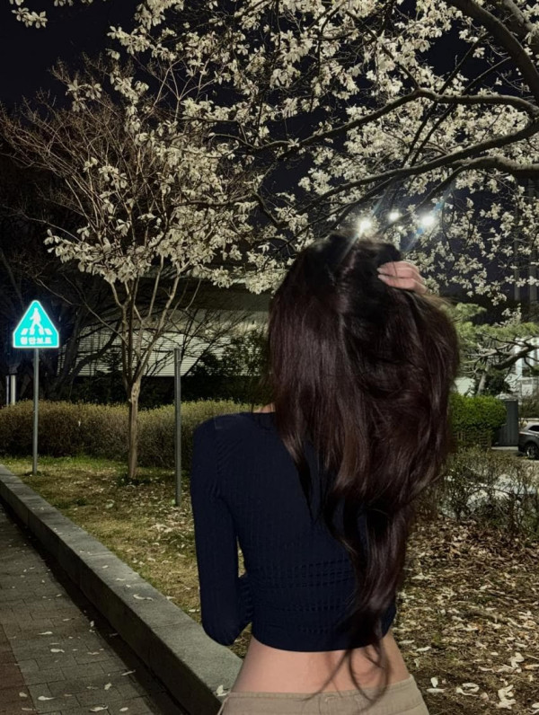 복부라인이 예쁜 있지 유나