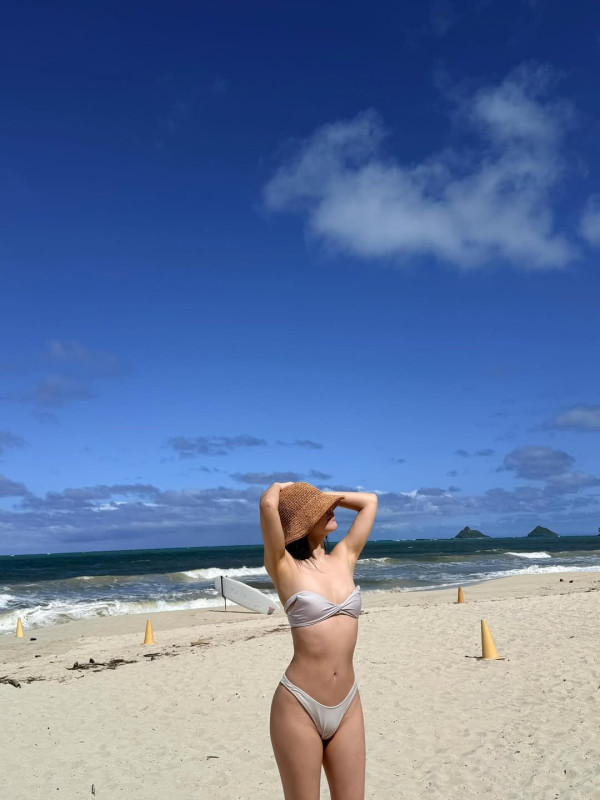 마마무 솔라 비키니 몸매