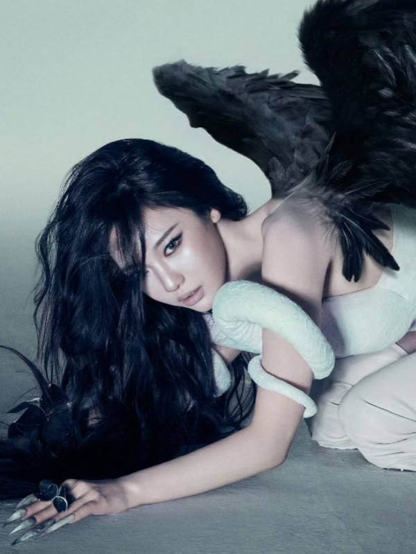 에스파 닝닝 카리나 윈터 모노키니 의상