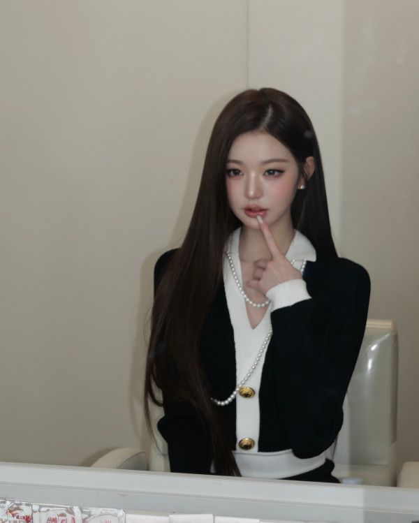 고급스러운 장원영 미모