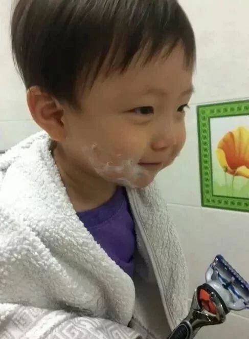 남자는 잘씻고 면도만 잘해도 동안됨ㅋㅋㅋㅋㅋ