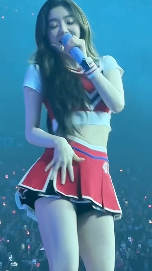 치어리더 의상 레드벨벳 아이린