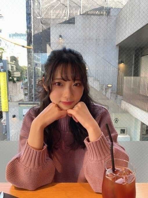 AV 주간인기 3위.. 98년생 누나