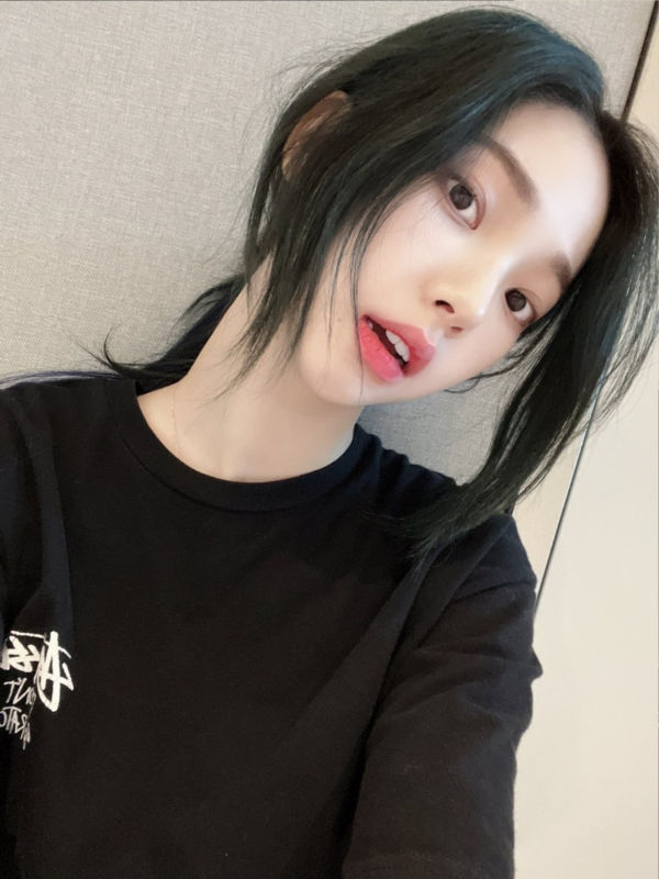 내추럴한 에스파 카리나