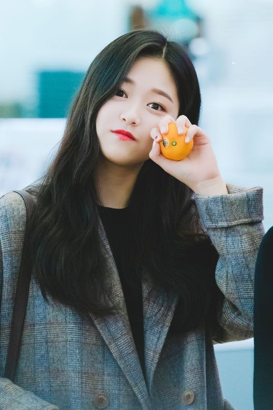 여친룩의 정석 이달의소녀 현진 사복패션