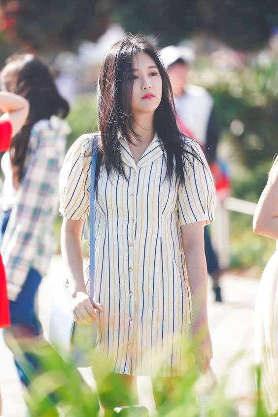 여친룩의 정석 이달의소녀 현진 사복패션