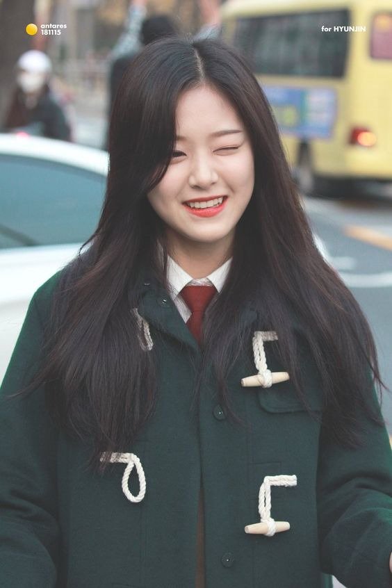 여친룩의 정석 이달의소녀 현진 사복패션