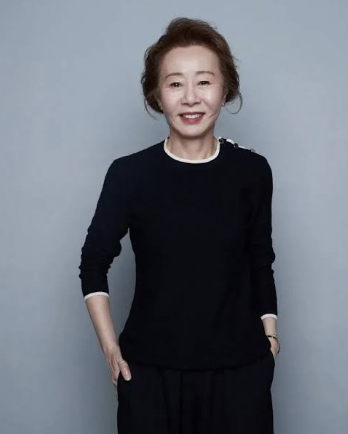 윤여정 에미상 후보 지명, 오스카 이후 다시 쓰는 한국 배우의 기록
