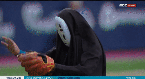 약 한달뒤에 열리는 ㄹㅇ 개꿀잼 야구경기.gif