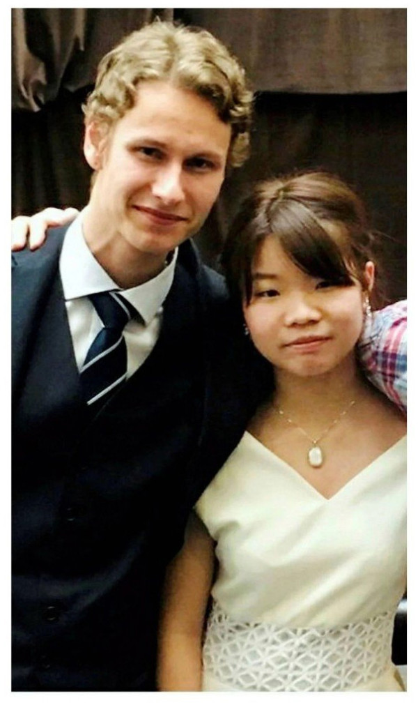 여동생을 죽인 백인우월주의자가 한 제스쳐