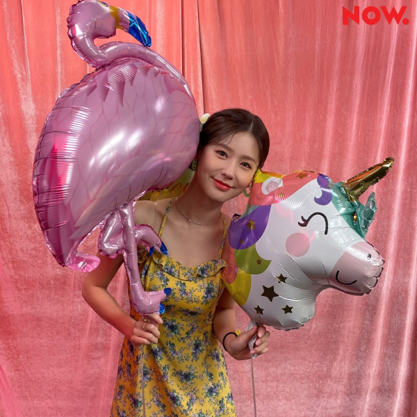 예쁜 애 옆에 예쁜 애